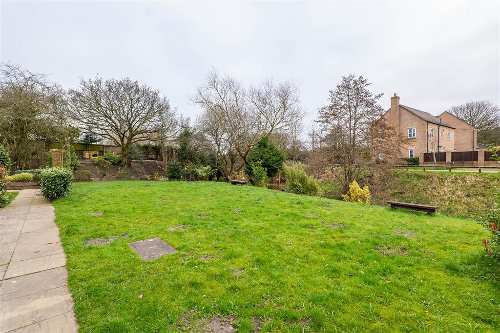 Front Communal Lawn