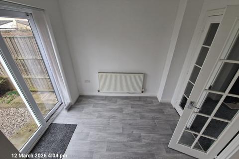 3 bedroom semi-detached house to rent, 5 Kendal Road, Kirkby, Merseyside, L33 2ED