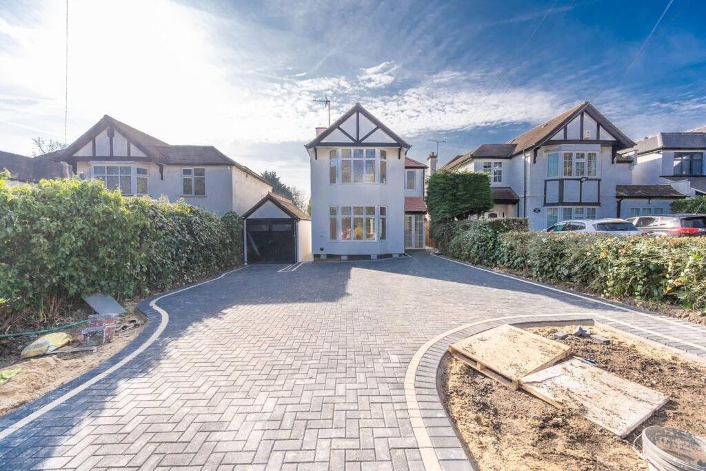 Davidson Frost-Wellings, DFW, Clamp Hill, External