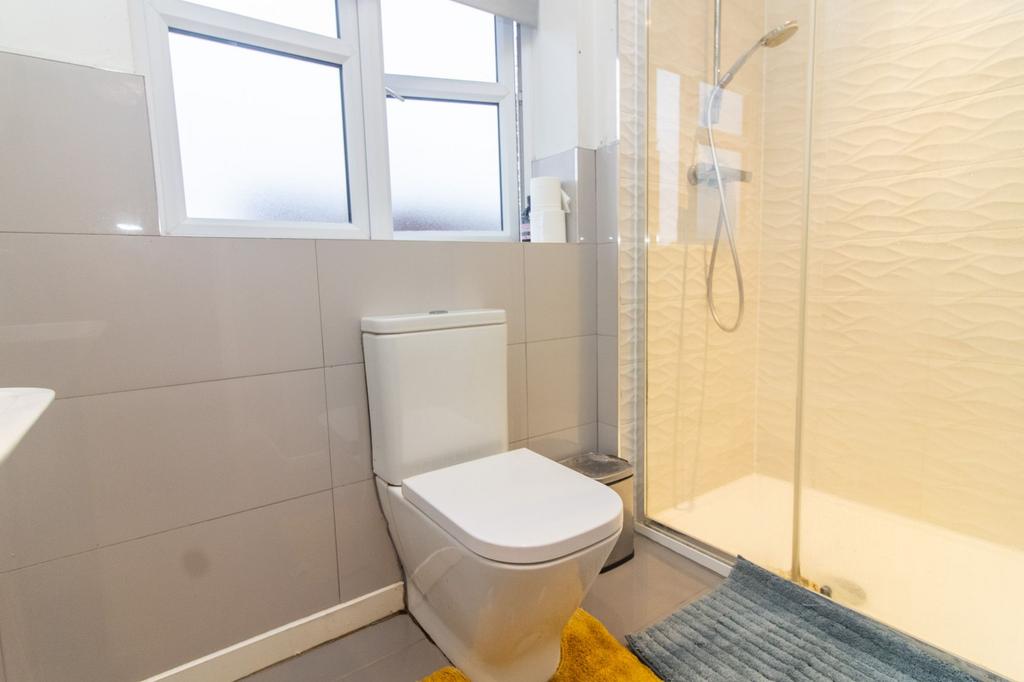 En suite shower room