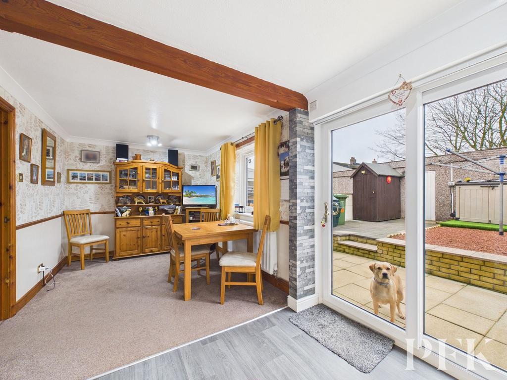 Kitchen / Dining