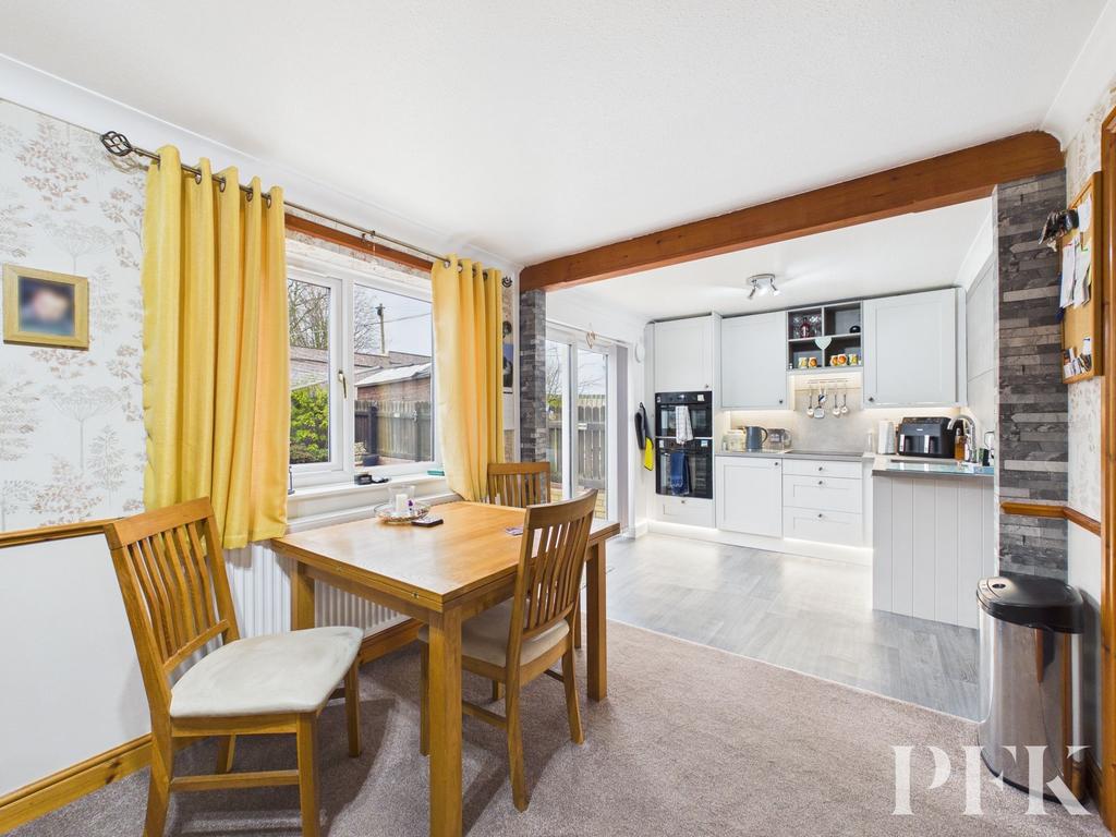 Kitchen / Dining