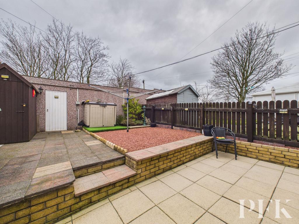 Rear Garden to Garage