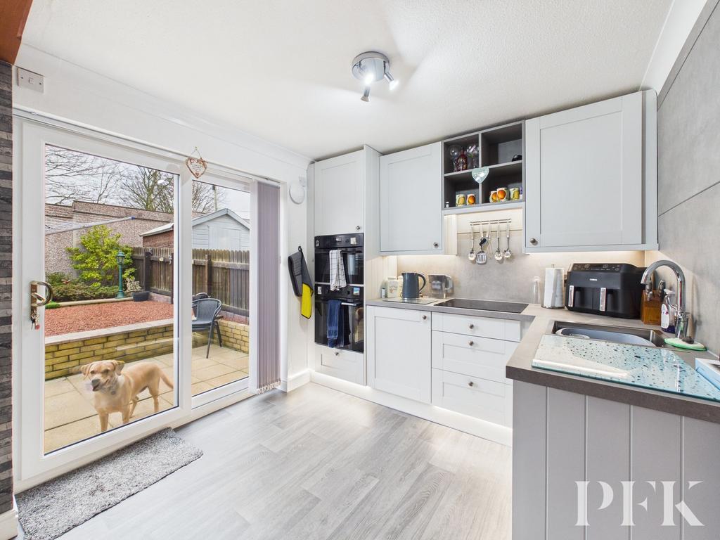 Kitchen / Dining