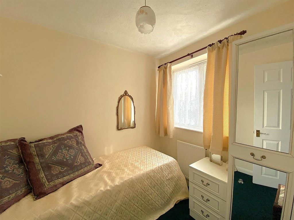 7 Pebsham Drive - Bed4.jpg
