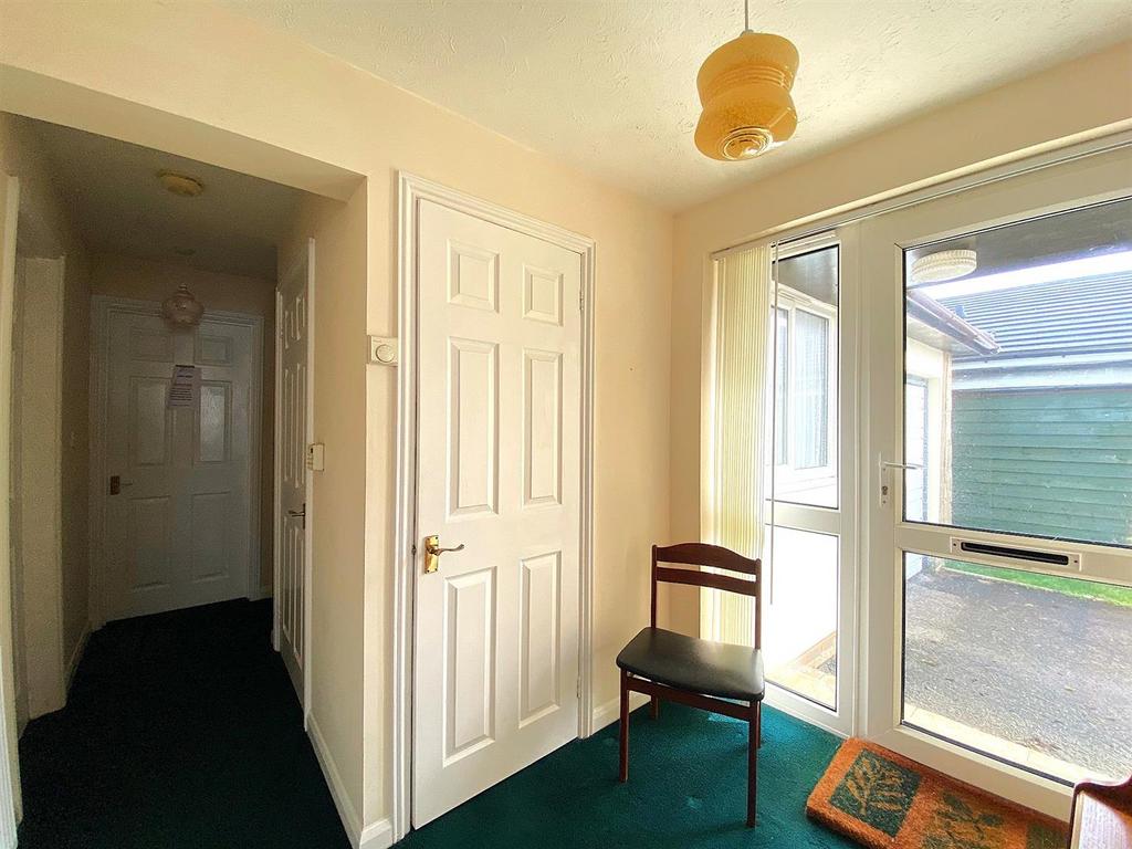 7 Pebsham Drive - Hall.jpg