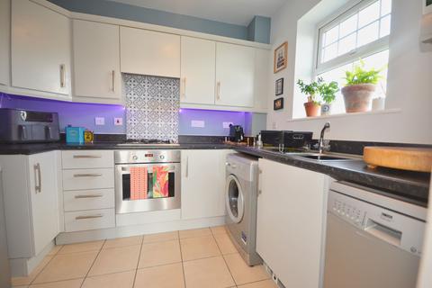 2 bedroom flat for sale, Conyger Close, Corby, NN18