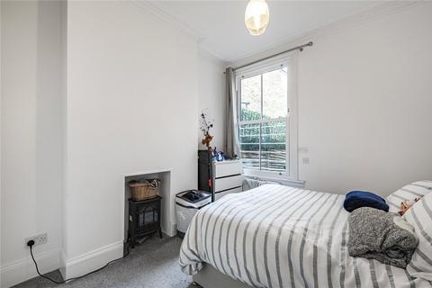 2 bedroom flat for sale, Cavendish Road, London, SW12