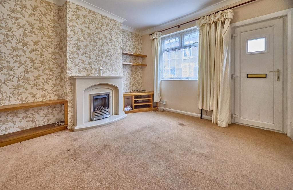 Lounge to Front