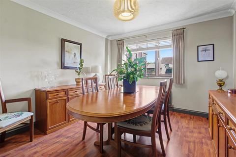 undefined, Generous Detached Family Home on a Large Plot- Terrington St. Clement