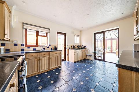 undefined, Poverest Road, Petts Wood