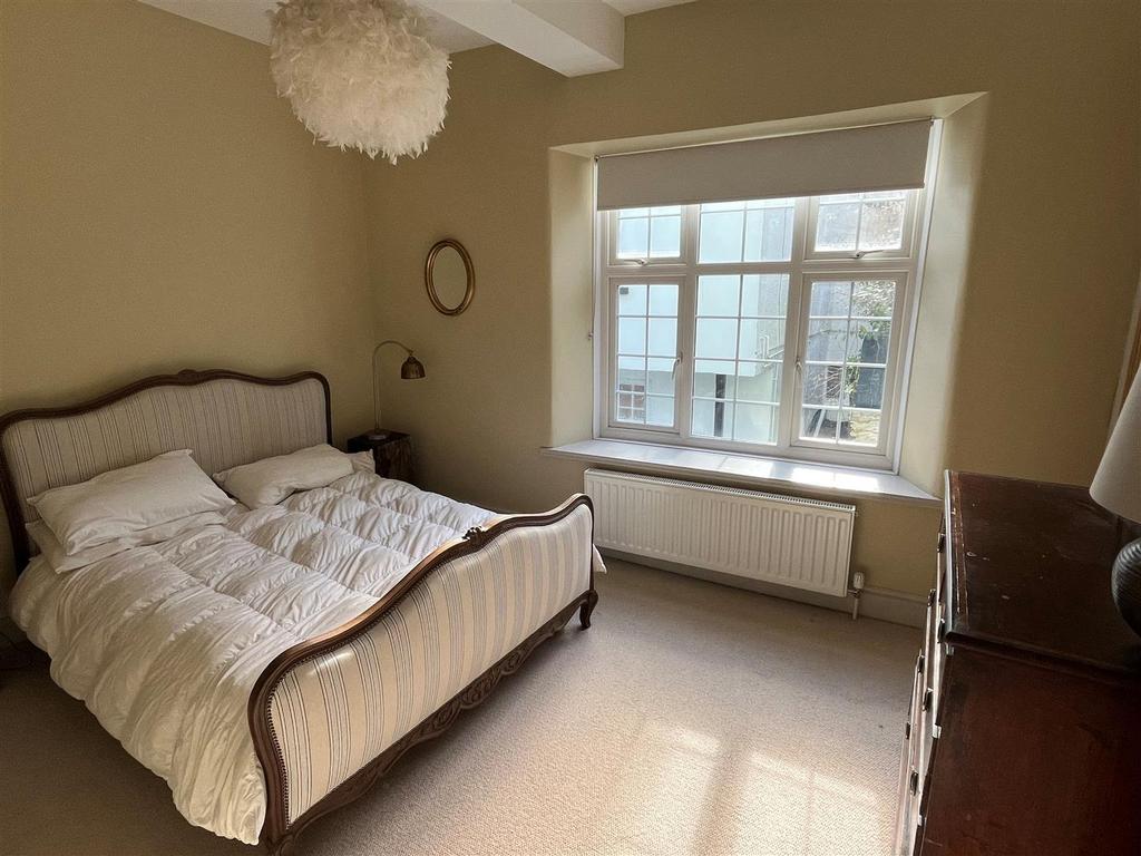 Master bedroom.jpg