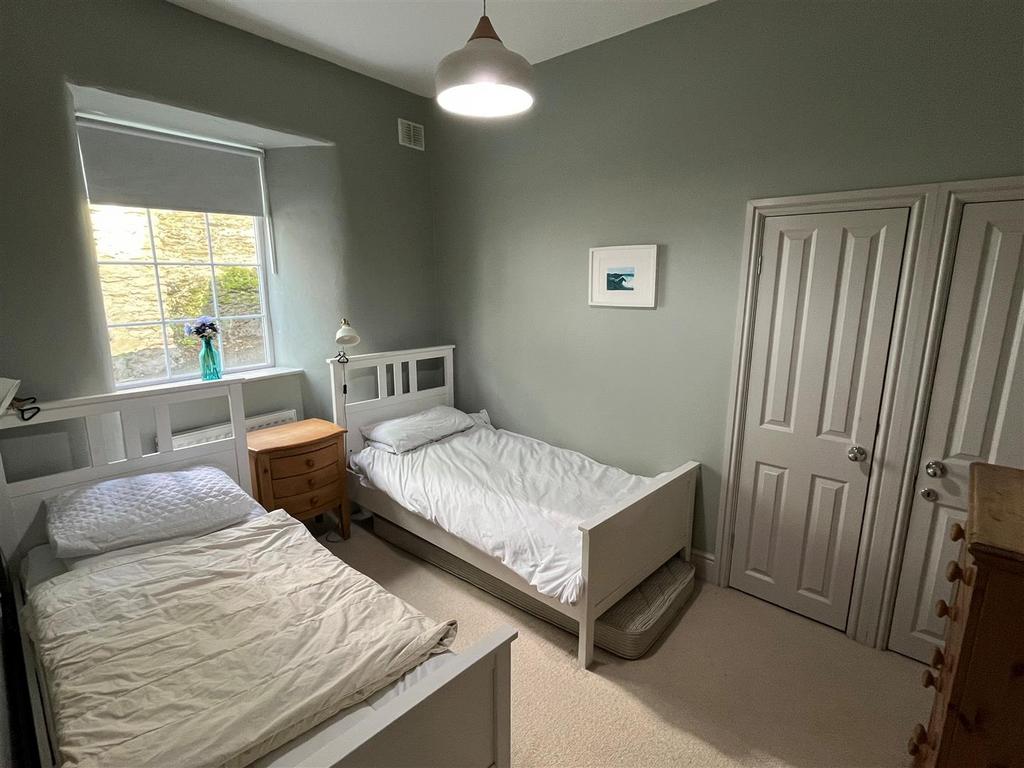 Bedroom 2.jpg