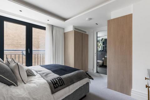 2 bedroom flat to rent, Kensington Gardens Square London W2