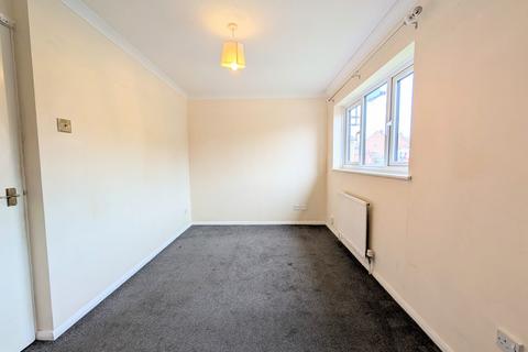 undefined, Richard Close, Kettering, NN15