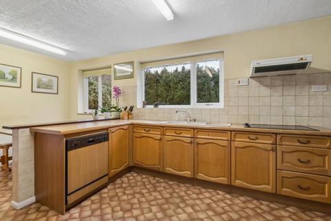 4 bedroom detached bungalow for sale, Parkside, High Wycombe HP14