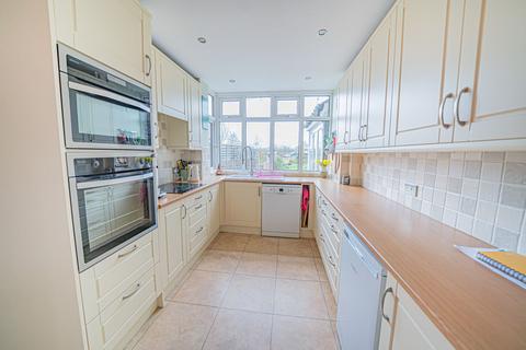undefined, Kingswood Close, Lapworth, B94