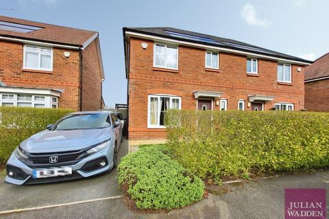 3 bedroom semi-detached house for sale, Brigadier Road, Brinnington, Stockport, SK5