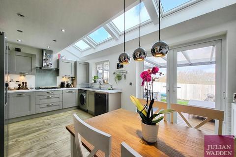 3 bedroom semi-detached house for sale, Brigadier Road, Brinnington, Stockport, SK5
