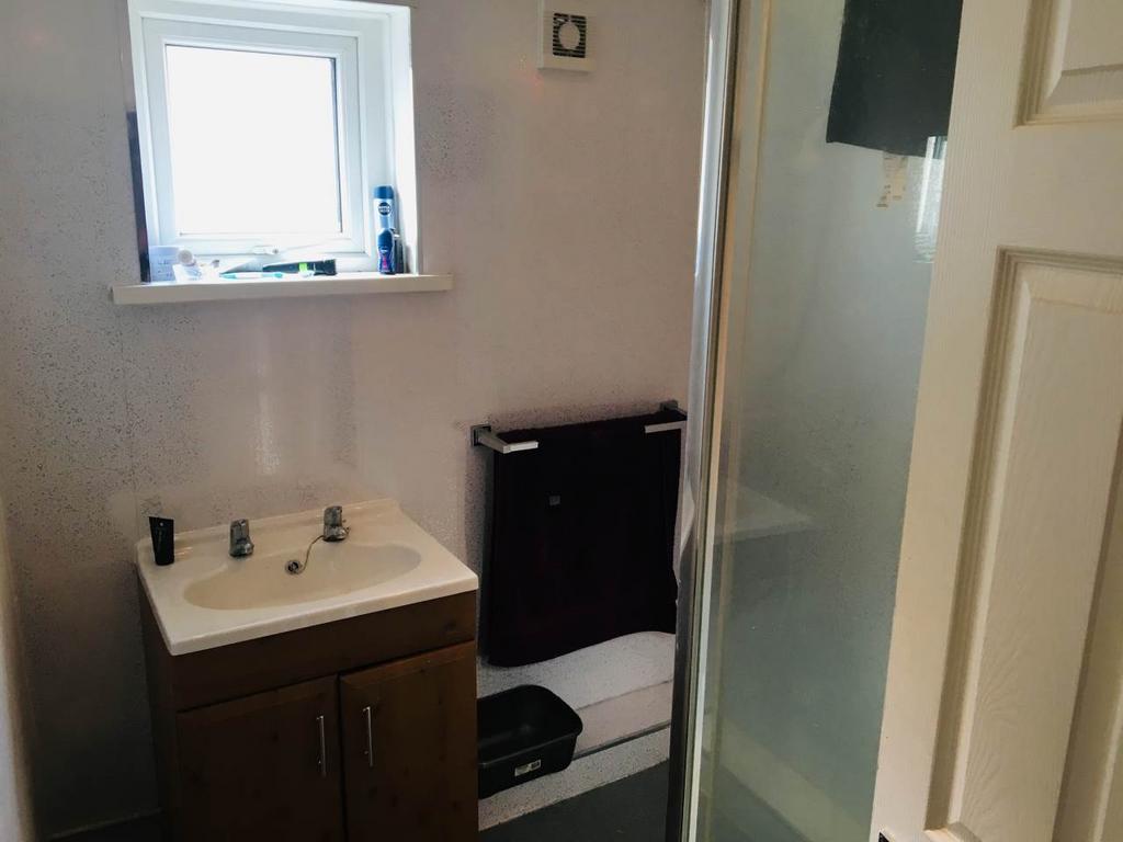 Shower Room 1