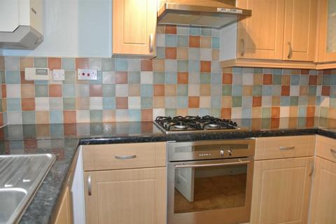 2 bedroom terraced house to rent, Chesterton Drive, Leamington Spa