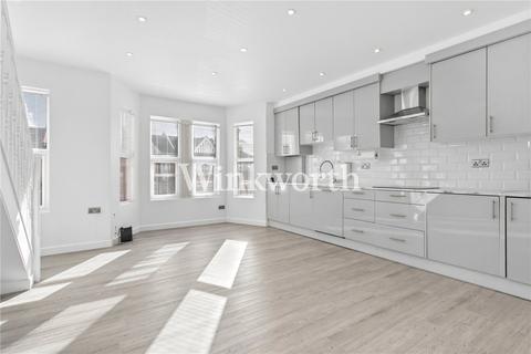 3 bedroom apartment to rent, Park Avenue, London, N13