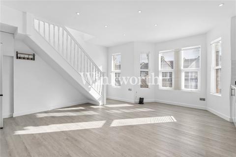 3 bedroom apartment to rent, Park Avenue, London, N13
