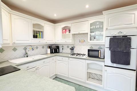 2 bedroom terraced house for sale, Cheviot Drive, Dibden, SO45
