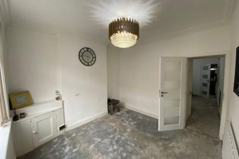 2 bedroom terraced house for sale, Leicester LE5