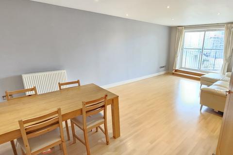 2 bedroom apartment to rent, Jamestown Way, London E14