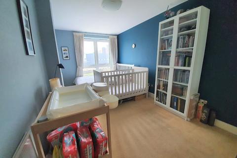 2 bedroom apartment to rent, Jamestown Way, London E14