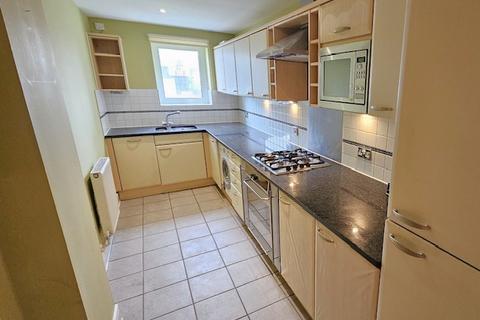 2 bedroom apartment to rent, Jamestown Way, London E14
