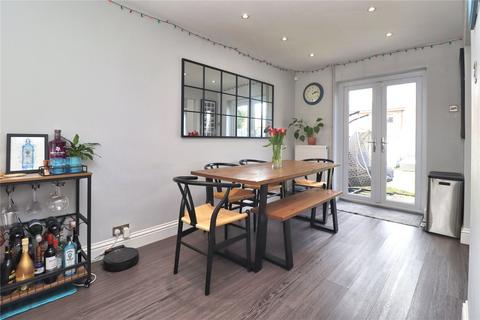 3 bedroom end of terrace house for sale, Oakfield, Woking GU21