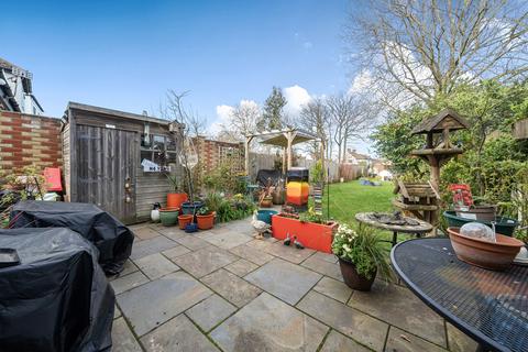 2 bedroom semi-detached house for sale, Crescent Drive, Petts Wood, BR5