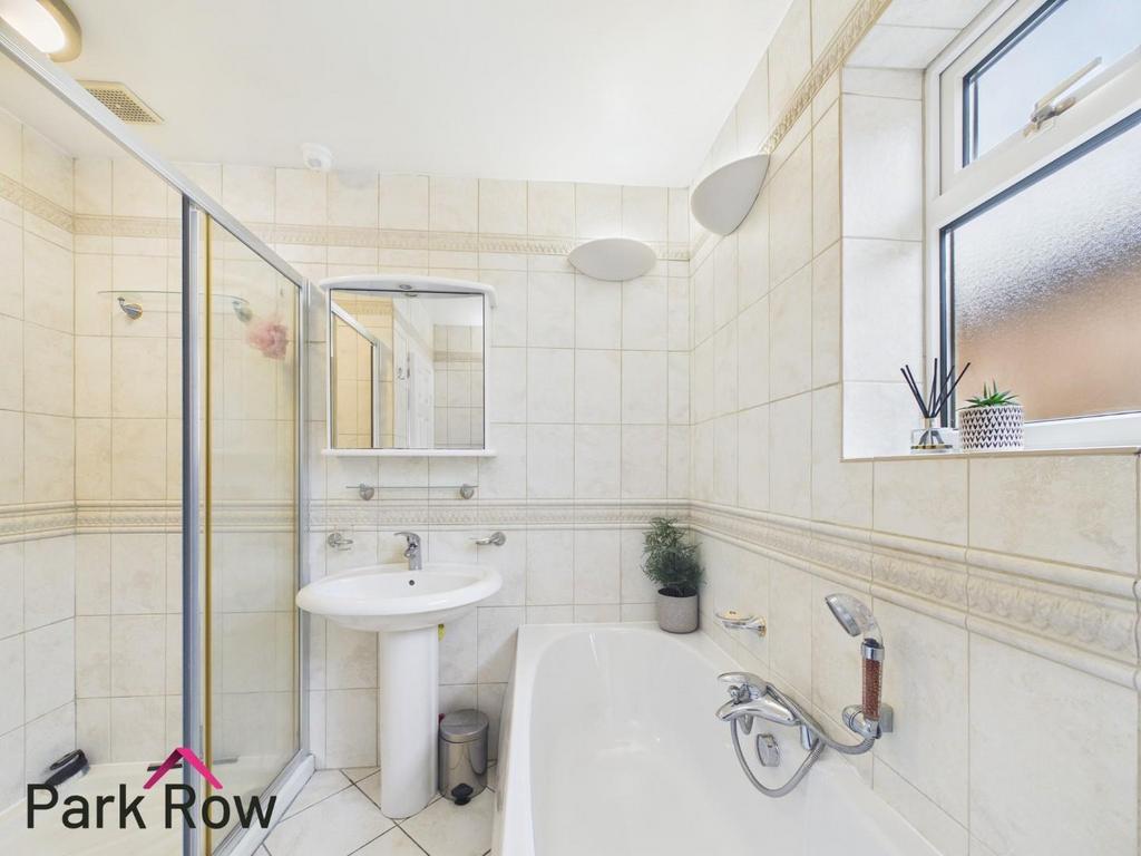 Main bathroom