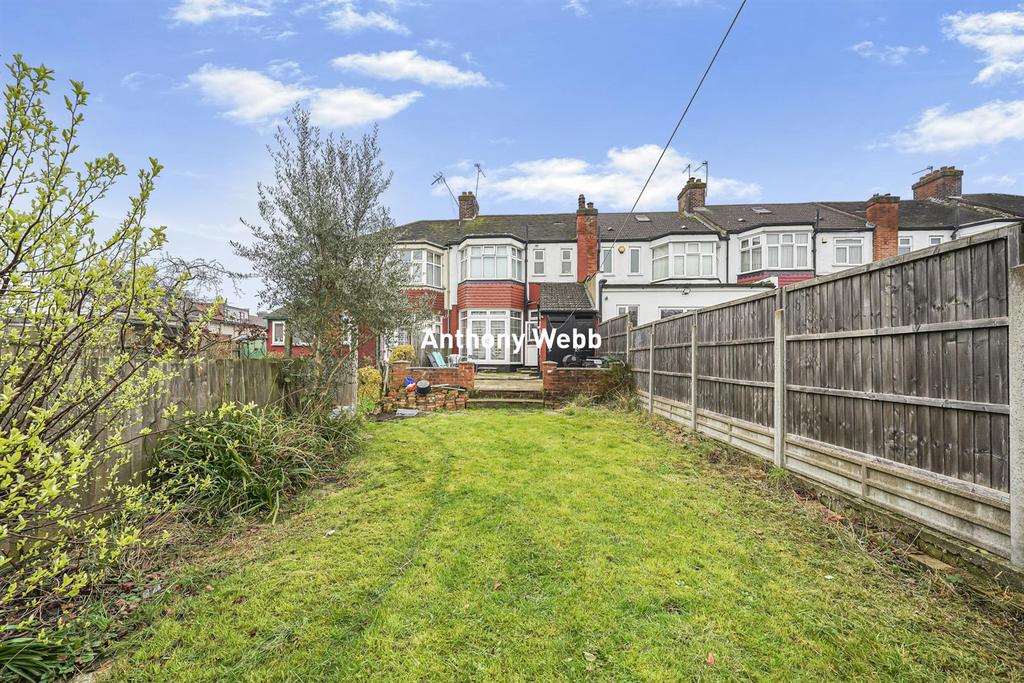 Rear aspect/garden