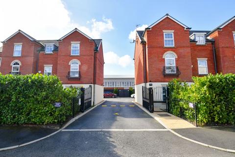 2 bedroom flat for sale, Kings Park, Leigh, WN7