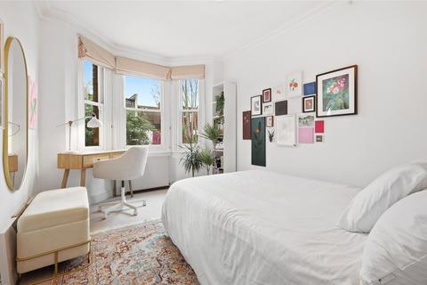 3 bedroom terraced house for sale, Churchill Road, London, NW2