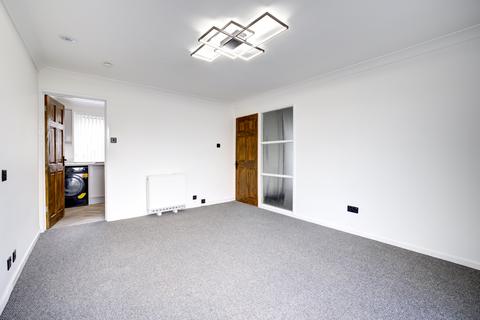 2 bedroom flat for sale, Winshields, Cramlington,