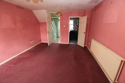 2 bedroom terraced house for sale, Crediton Close, Bedford, MK40