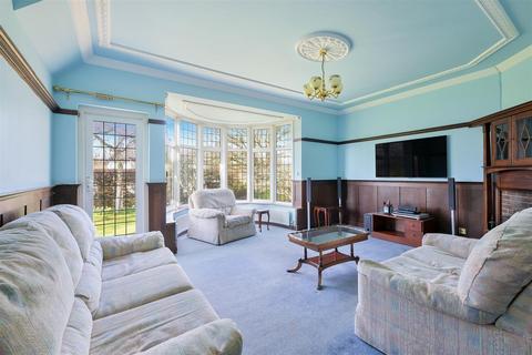 4 bedroom detached bungalow for sale, Babylon Lane, Lower Kingswood,