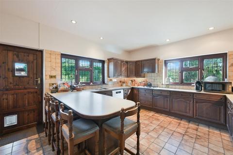 4 bedroom detached bungalow for sale, Babylon Lane, Lower Kingswood,
