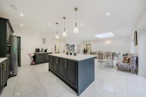 4 bedroom house for sale, Waverley Road, Farnborough, GU14