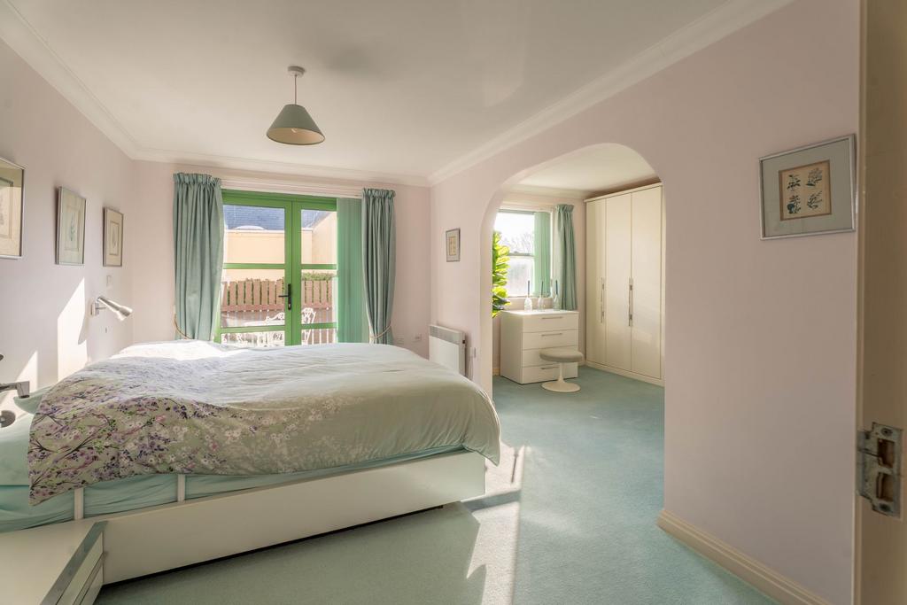 Principle Bedroom with Dressing Room and En-Suite
