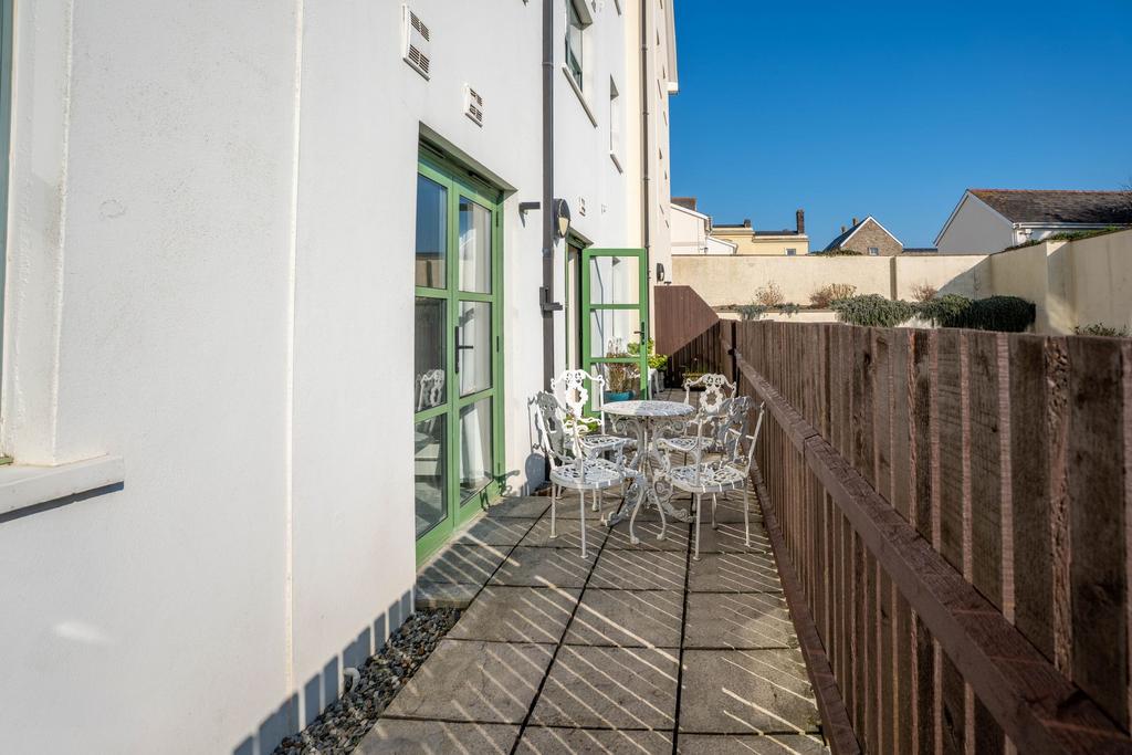 Access to patio via Bedroom 3 / Study and...