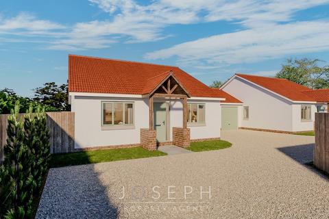 3 bedroom detached bungalow for sale, Celine Close, Bramford, IP8