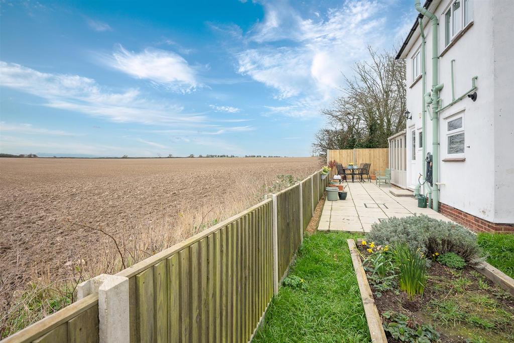 10 Bears Road,Paston-25.jpg