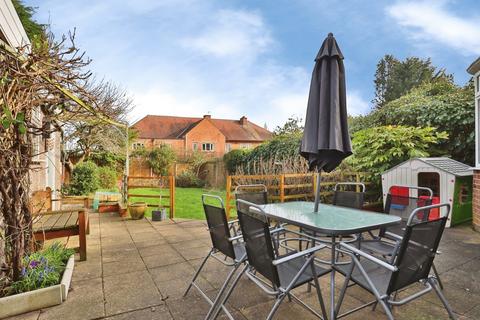 4 bedroom semi-detached house for sale, Parkstone Avenue, LEEDS, West Yorkshire, LS16
