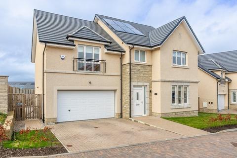 5 bedroom detached house for sale, Ben Avon Drive, East Calder, Livingston, EH53