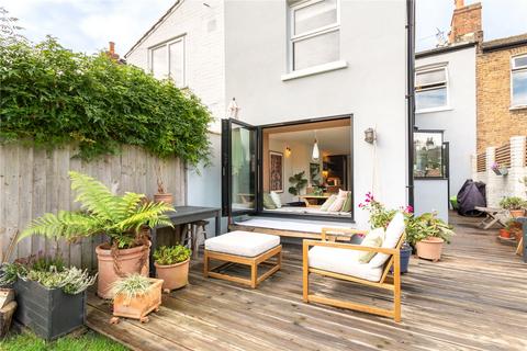 3 bedroom terraced house for sale, Lanvanor Road, London
